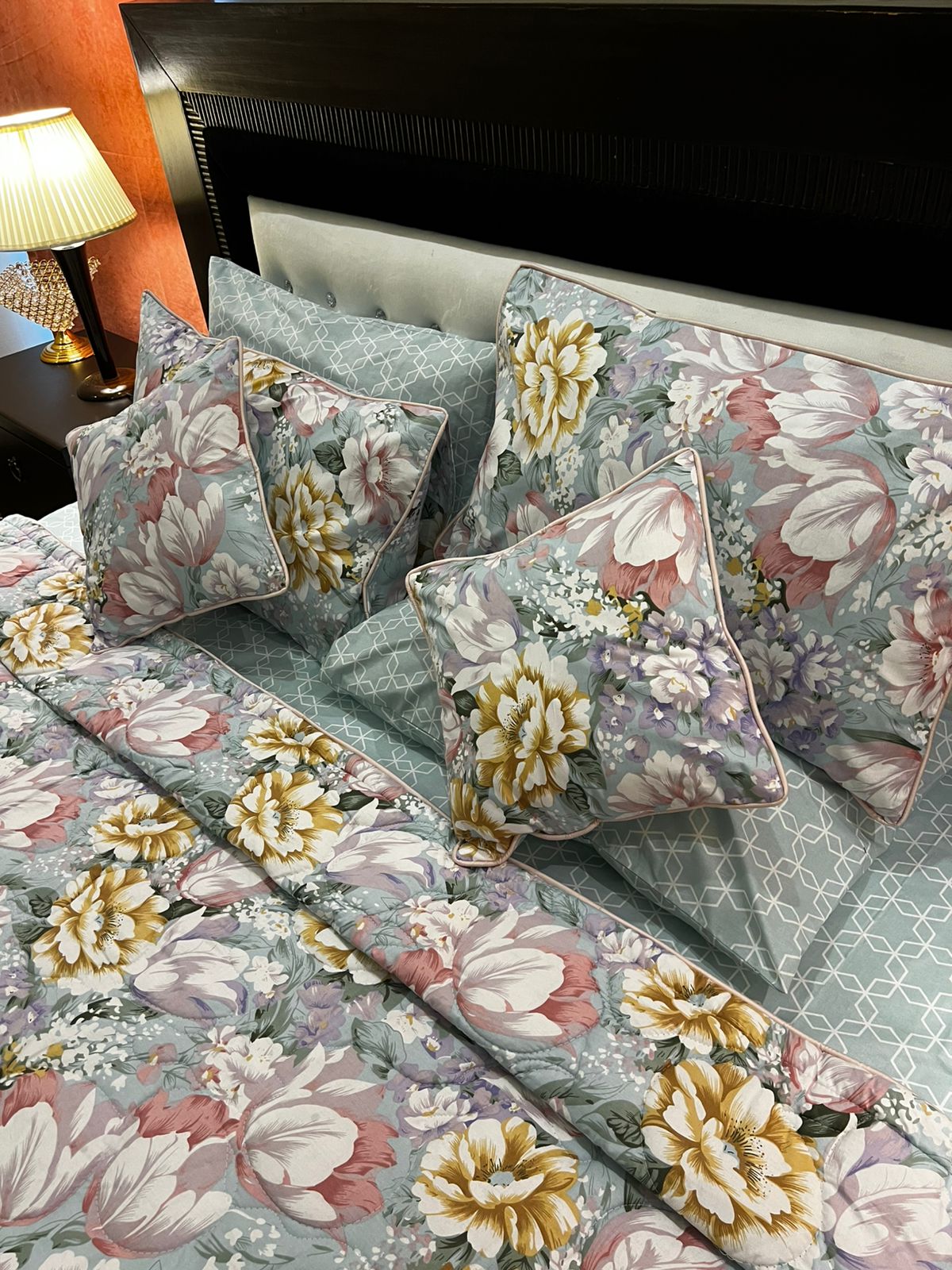 IV680 Cotton Comforter Set - Light Filling