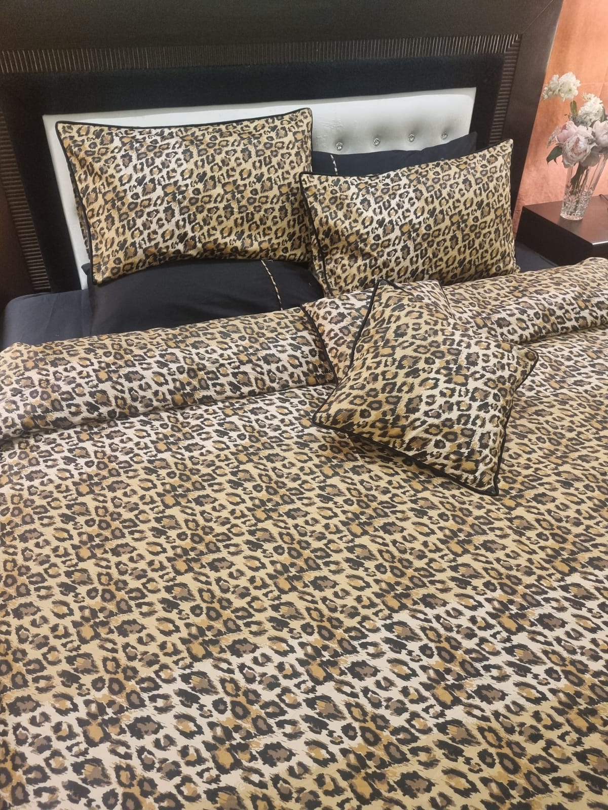 IV700 Luxury Cotton Satin Duvet Cover Set - Without Filling