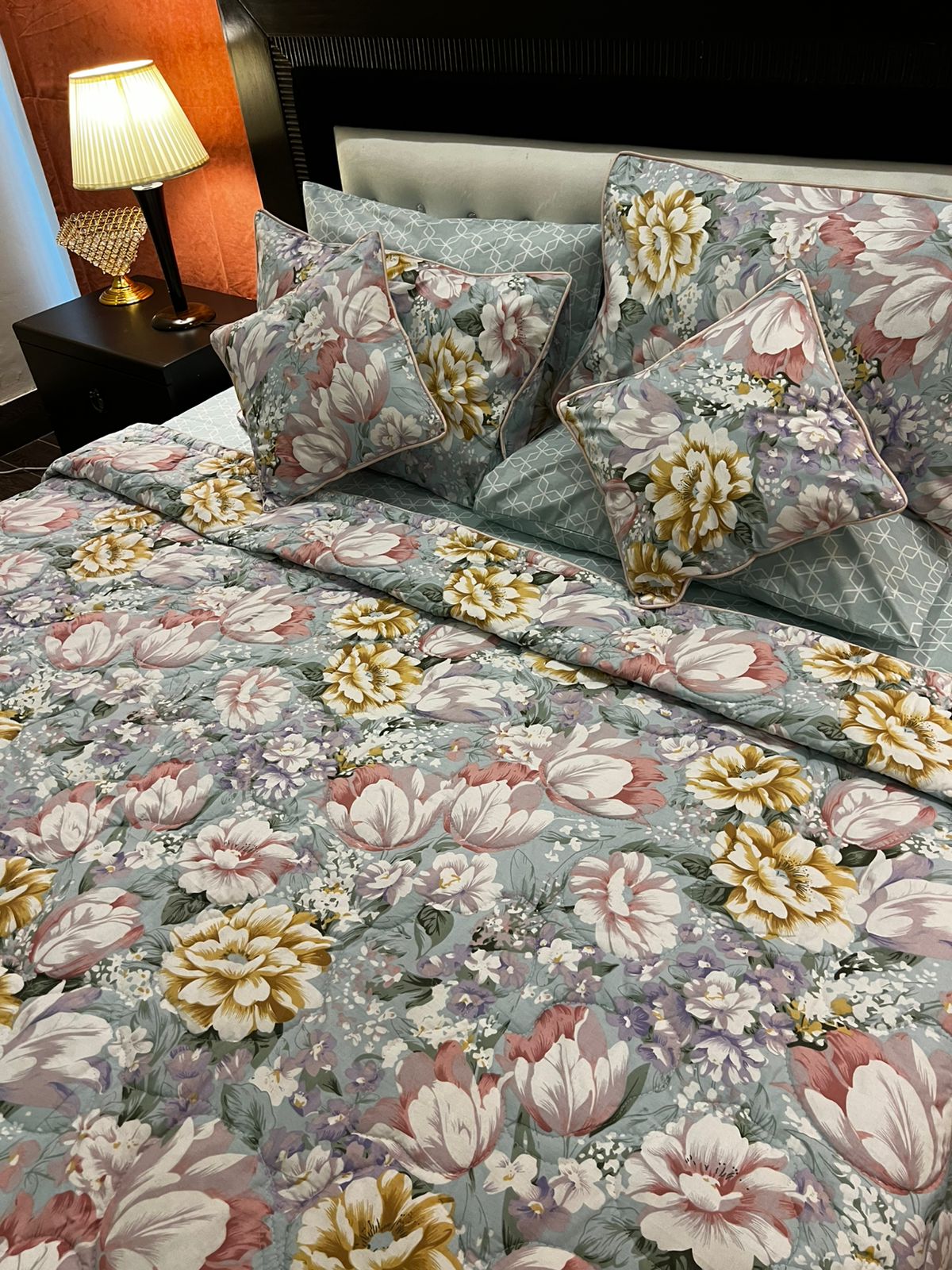 IV680 Cotton Comforter Set - Light Filling
