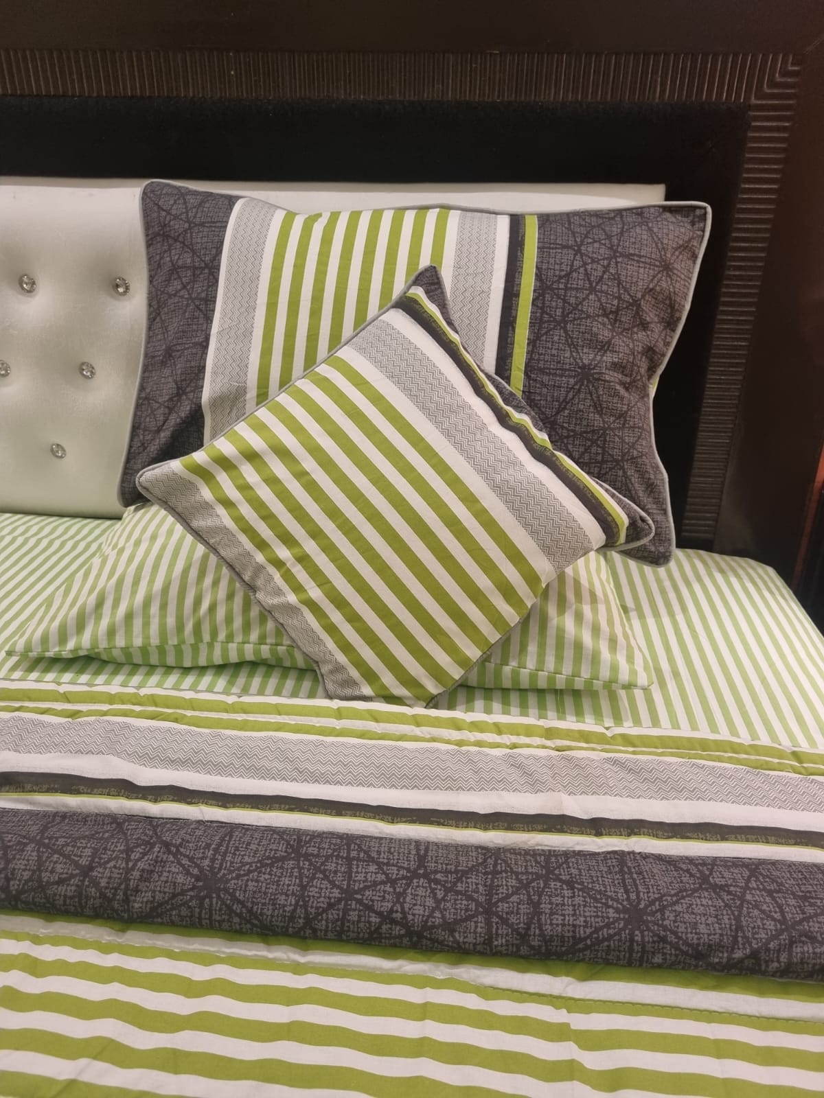 IV685 Cotton Comforter Set - Light Filling