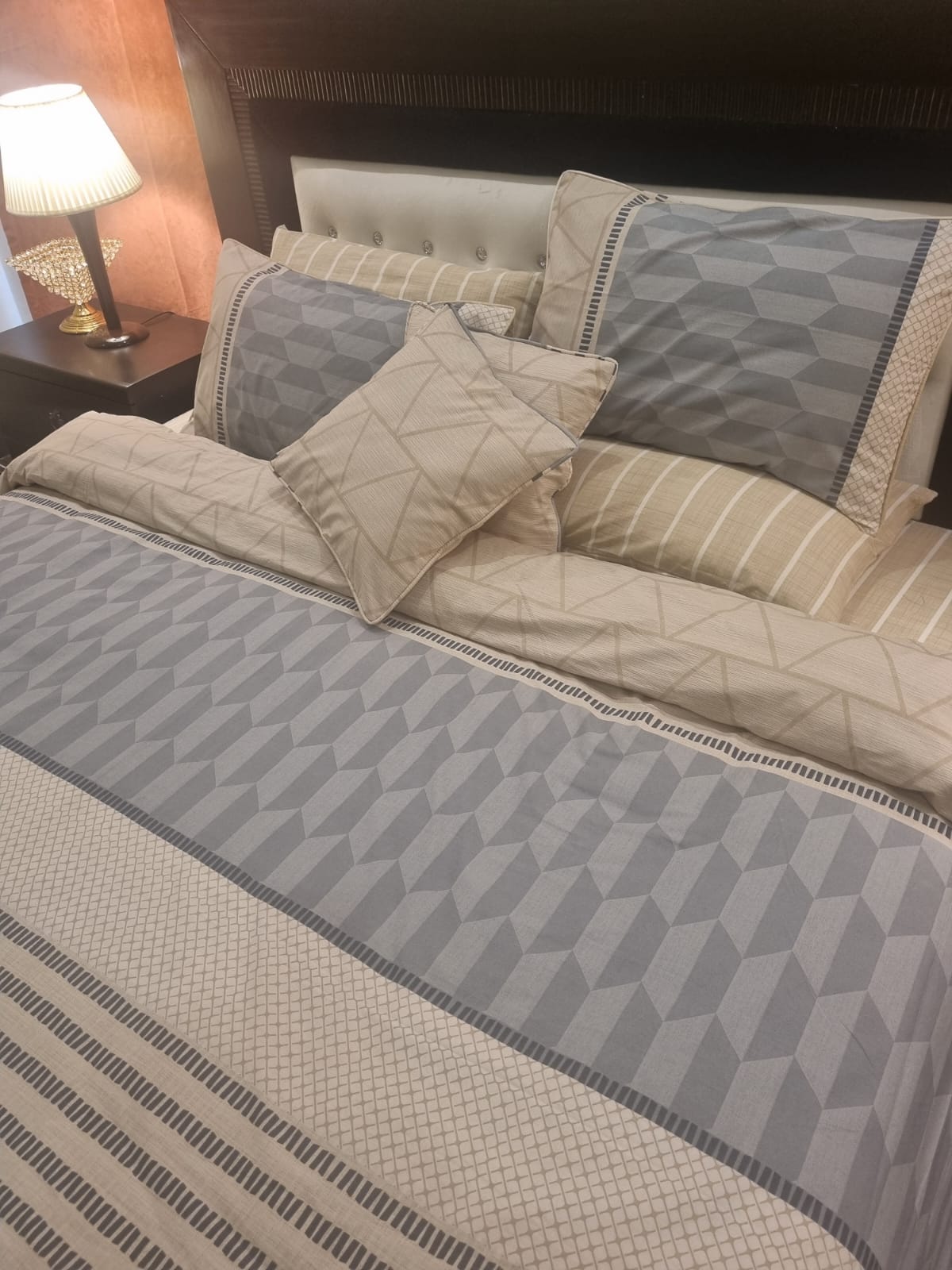 IV693 Winter Comforter Set