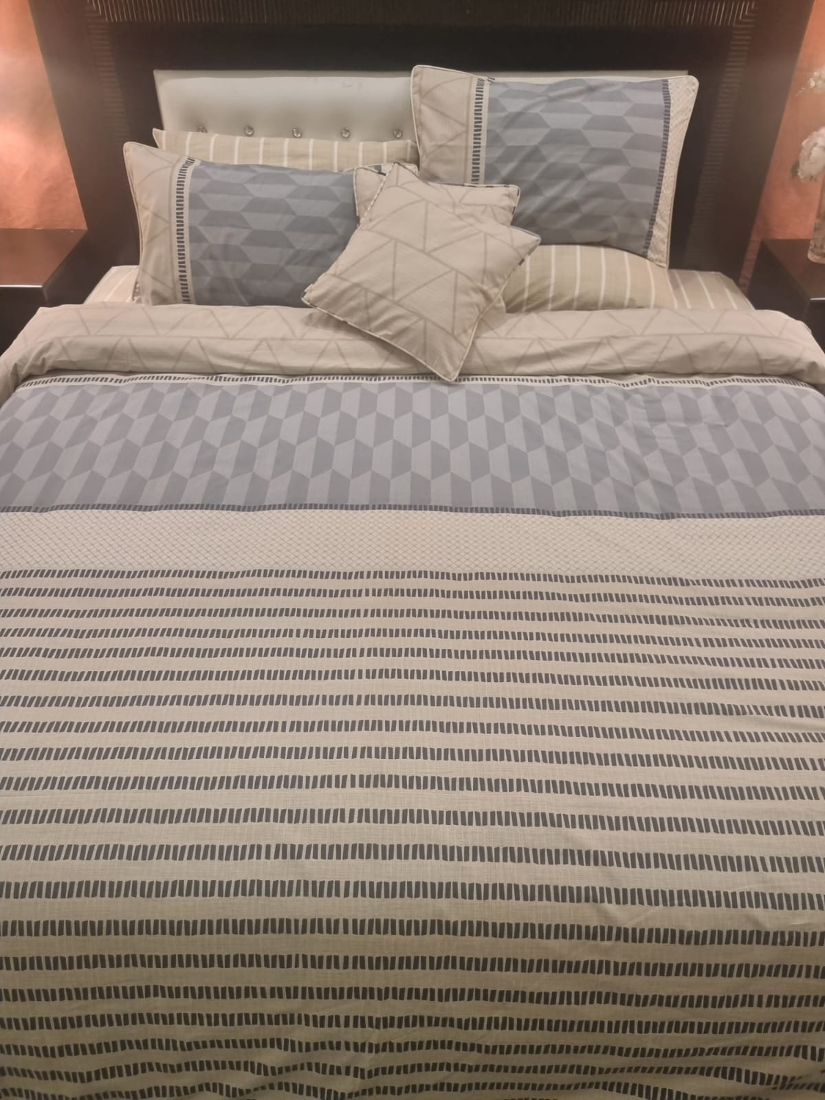 IV693 Winter Comforter Set