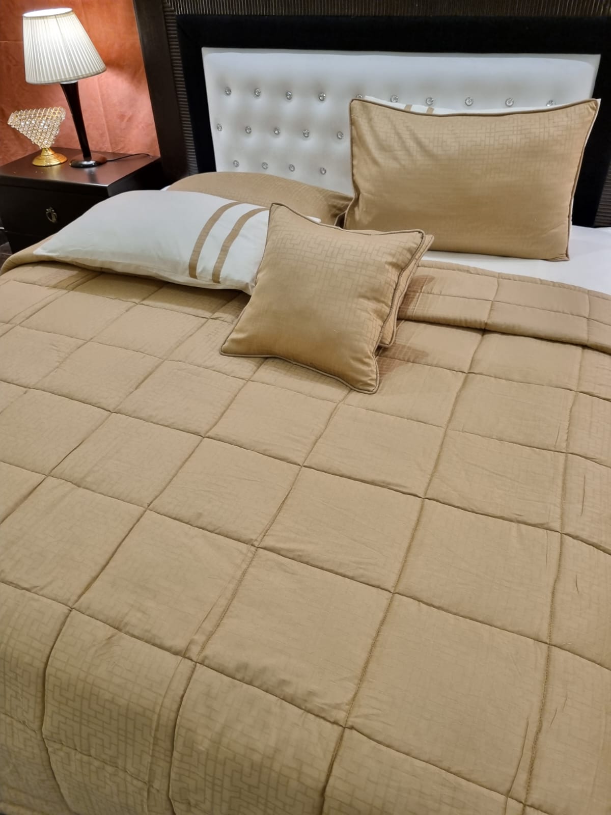 IV503 Luxury Cotton Satin Comforter Set - Light Filling
