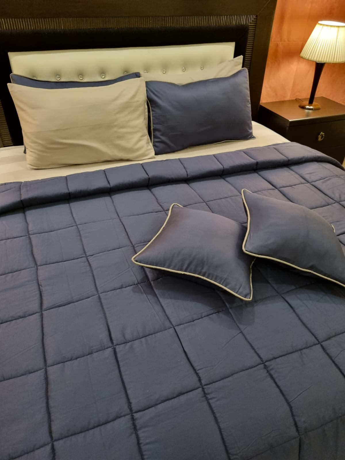 IV523 Luxury Cotton  Satin Comforter Set - Light Filling