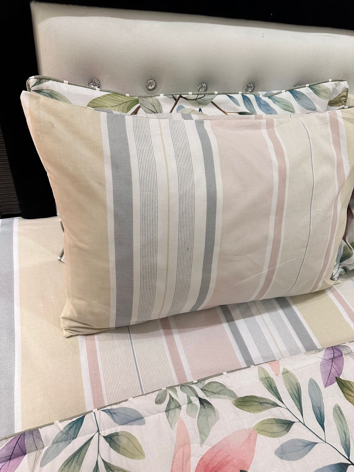 IV534 Cotton Comforter Set - Light Filling