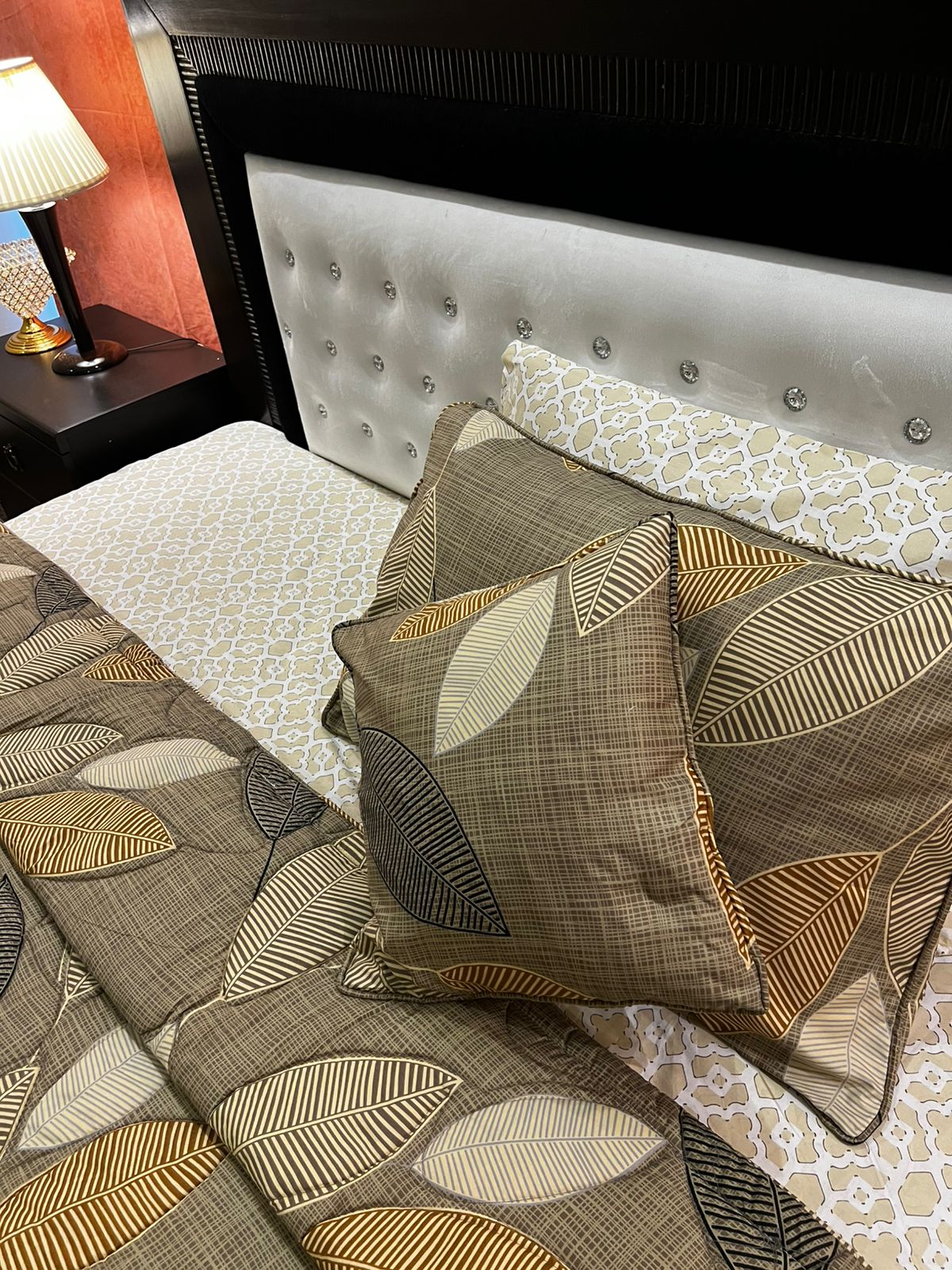 IV676 Cotton Comforter Set - Light Filling