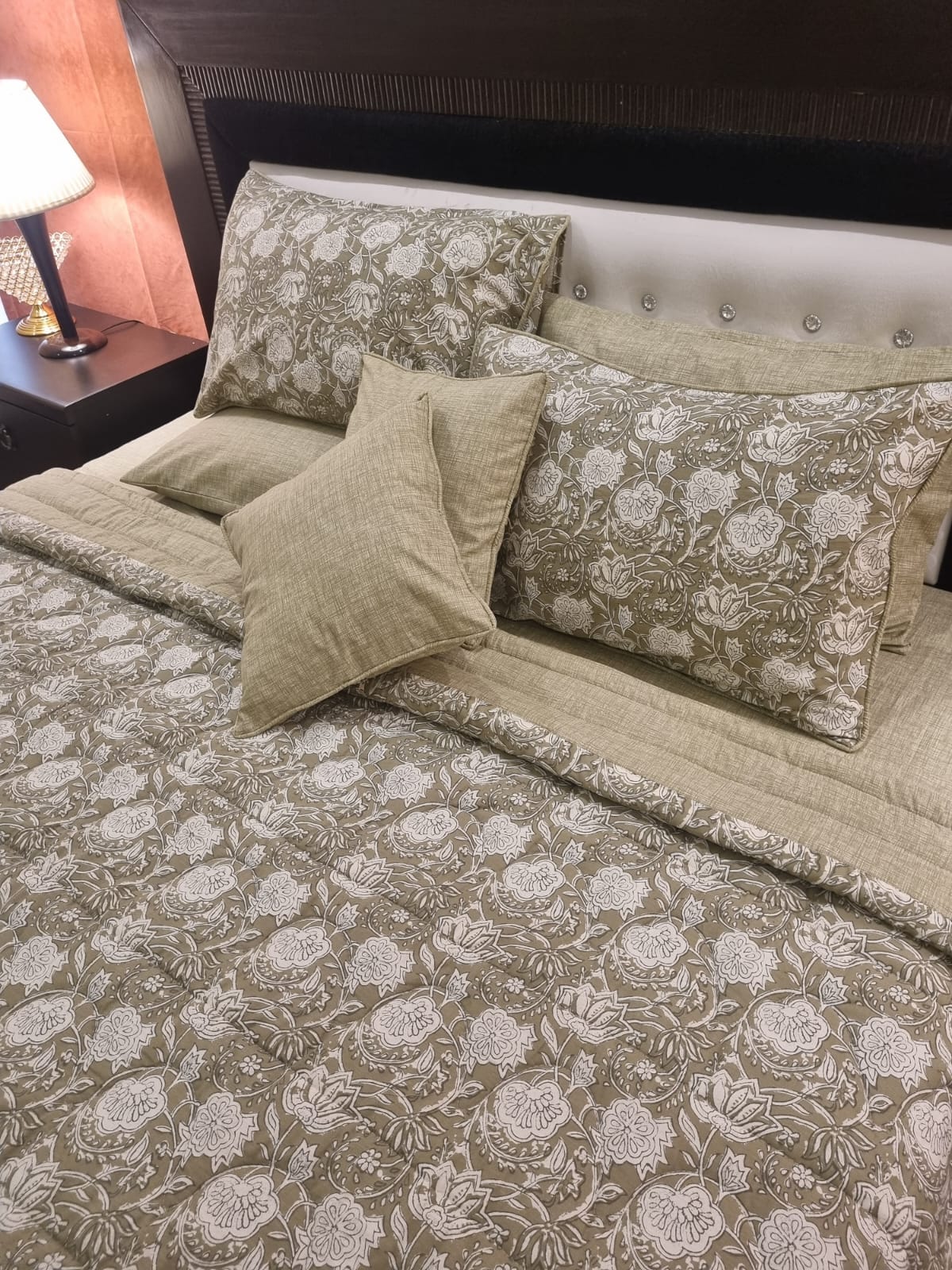 IV688 Cotton Comforter Set - Light Filling