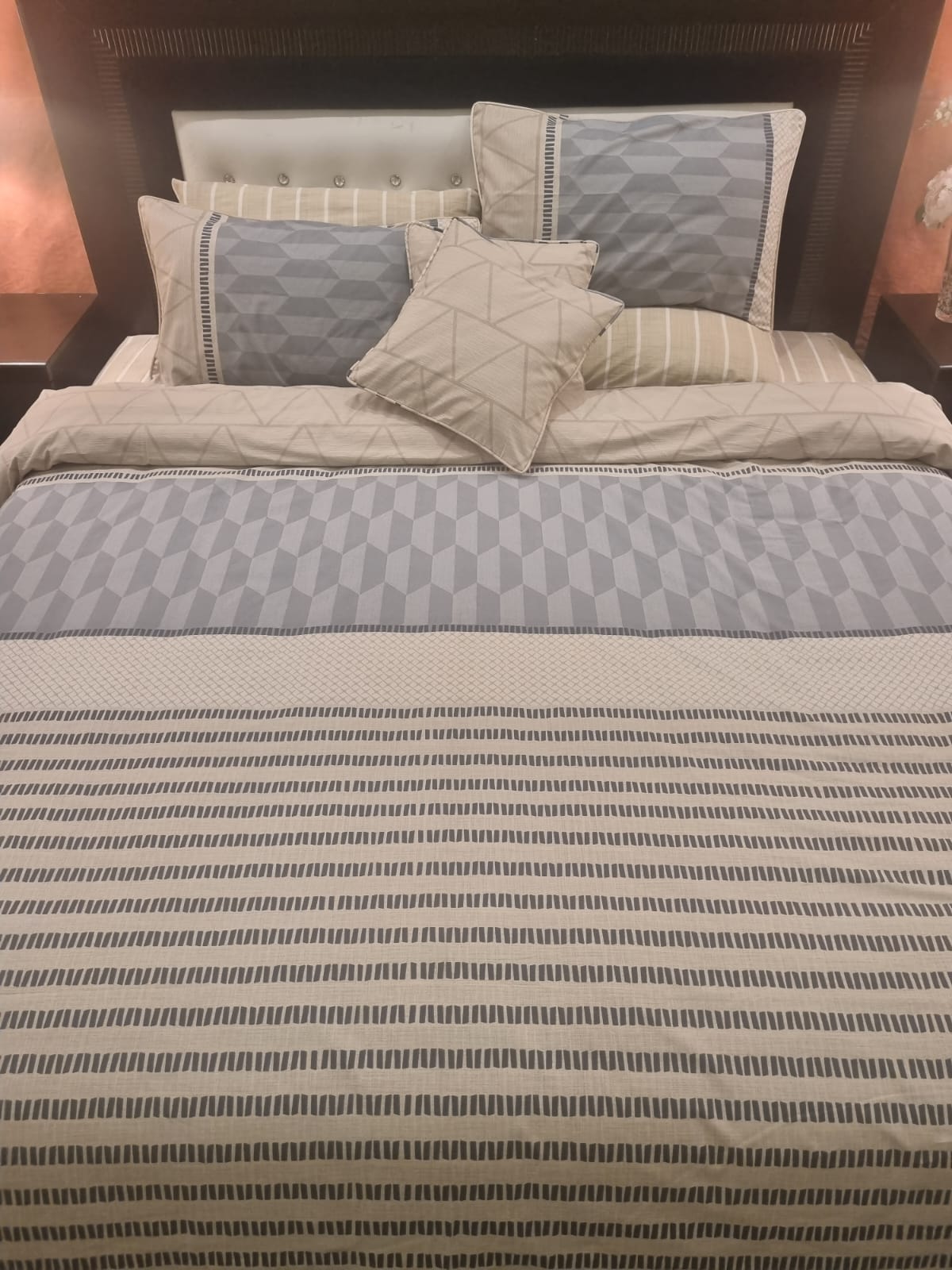 IV693 Winter Comforter Set
