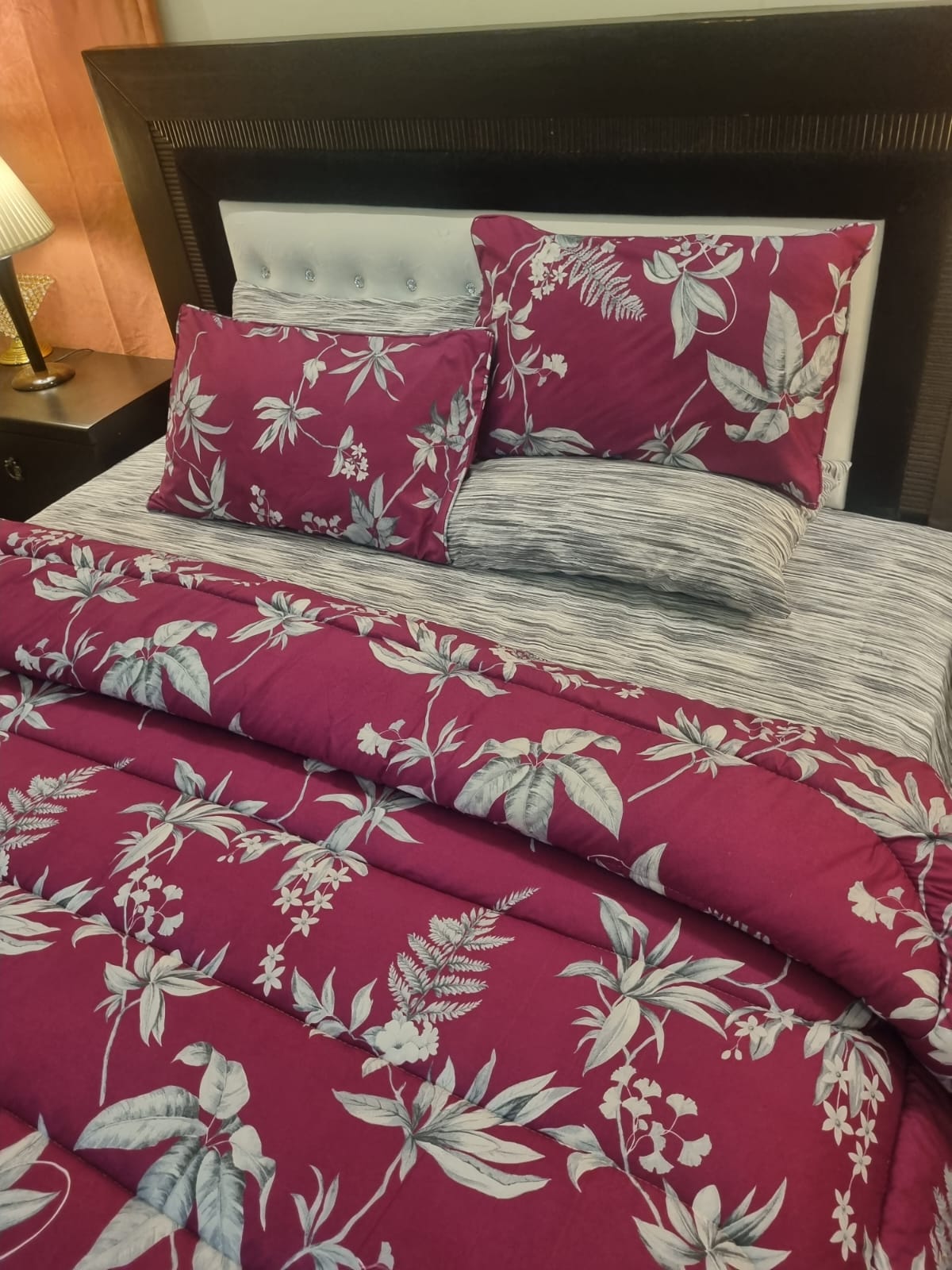 IV715 Winter Comforter Set