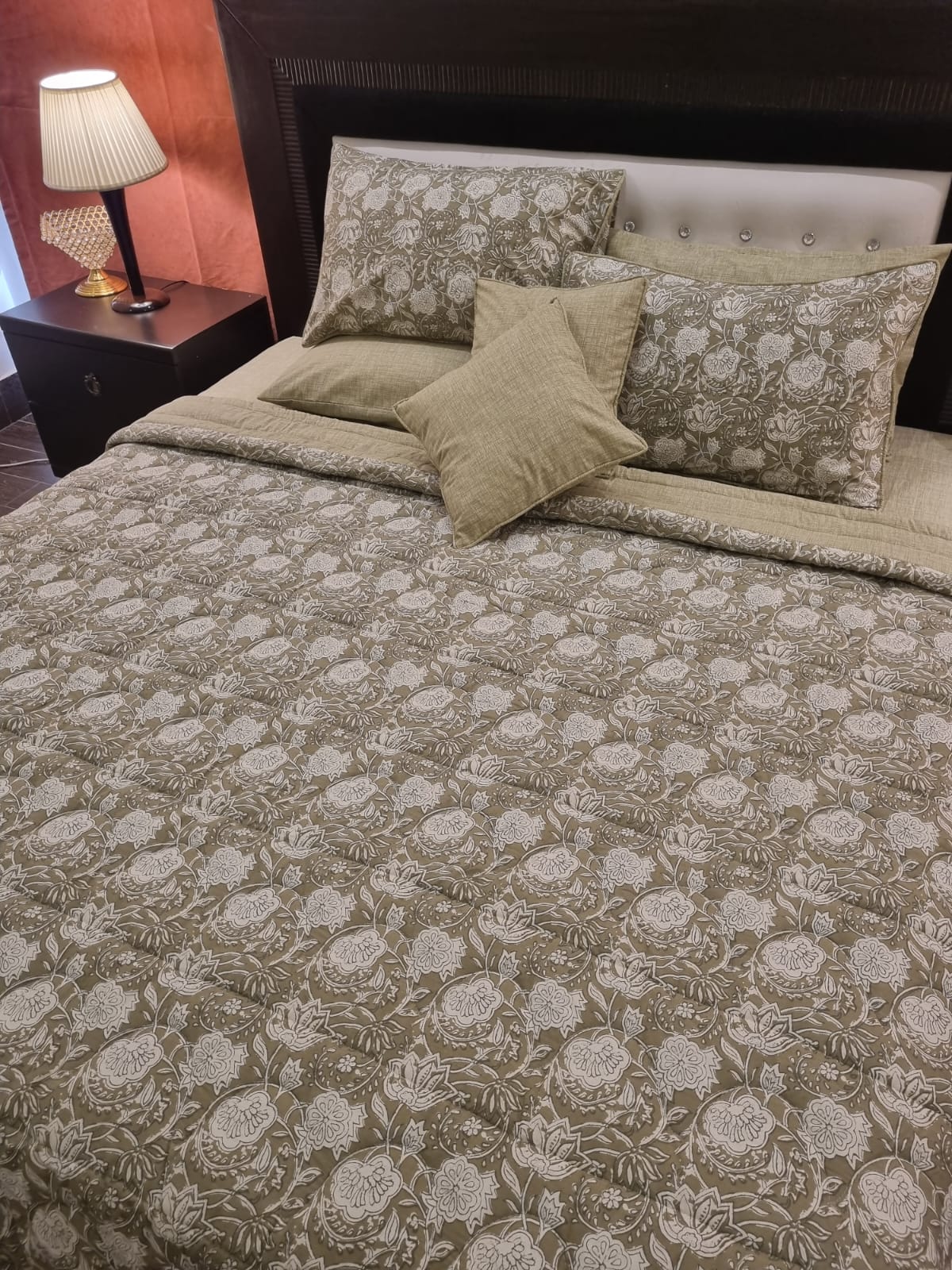 IV688 Cotton Comforter Set - Light Filling