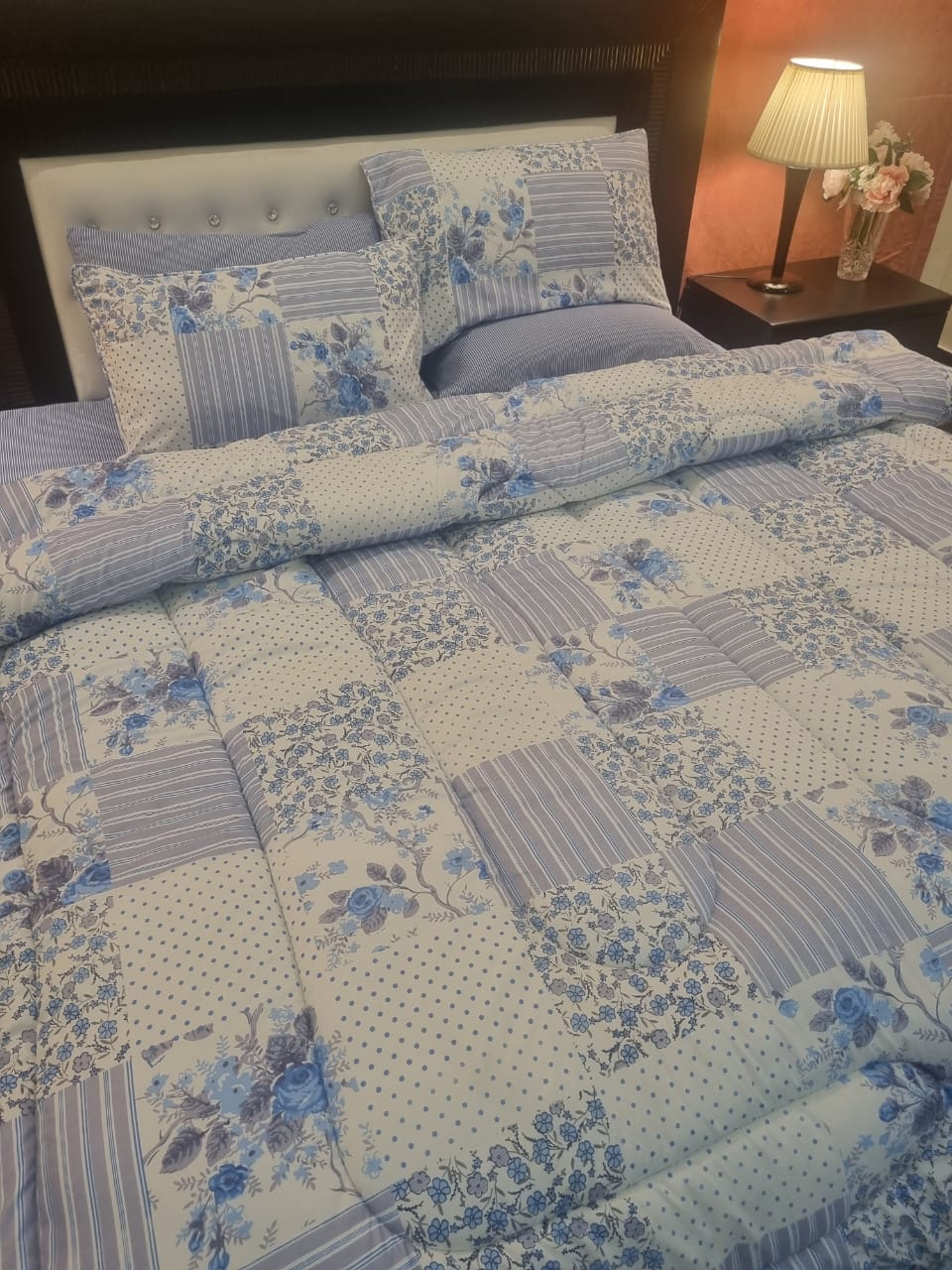 IV718 Winter Comforter Set