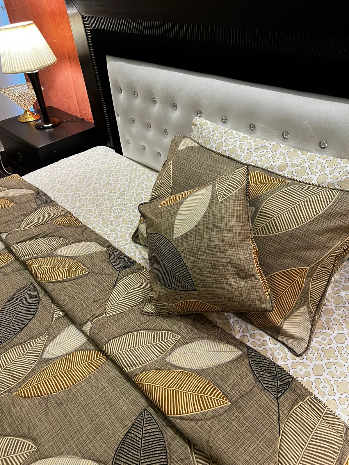 IV676 Cotton Comforter Set - Light Filling