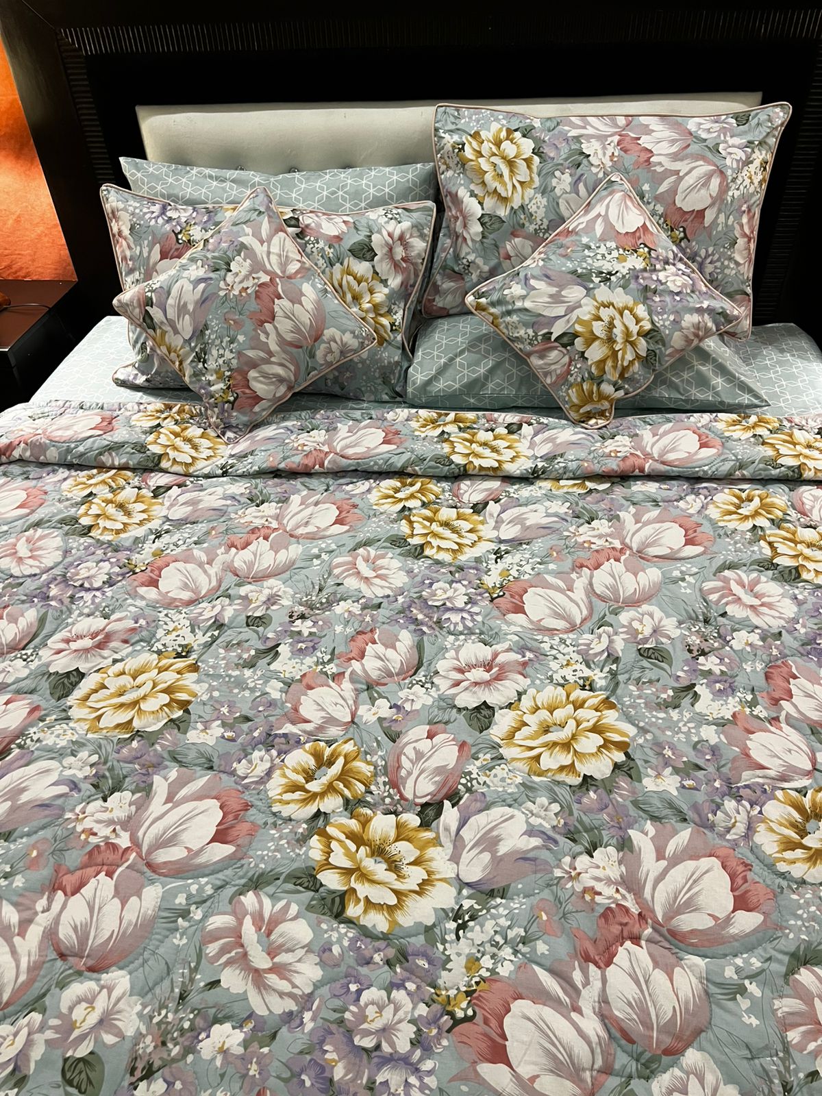 IV680 Cotton Comforter Set - Light Filling