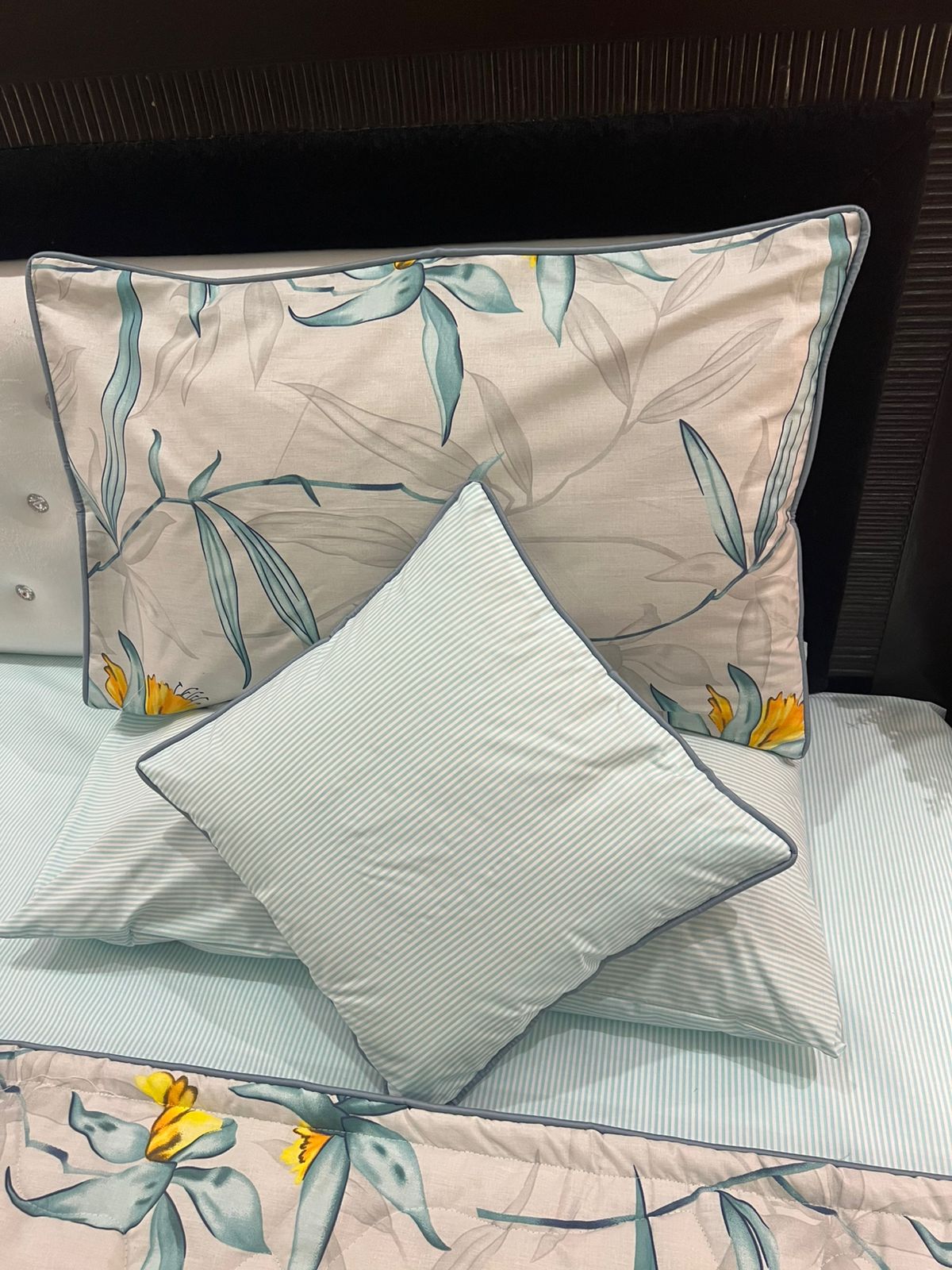 IV632 Cotton Duvet Cover Set - Without Filling