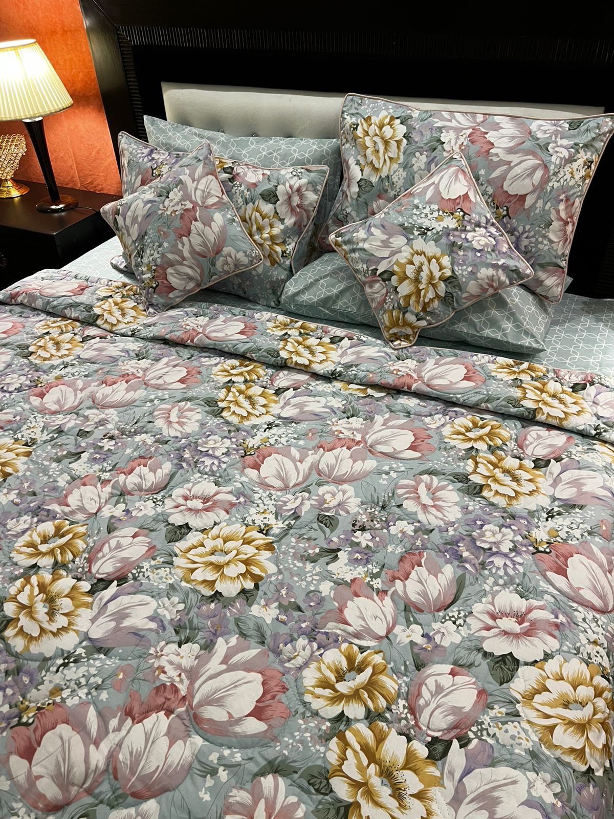 IV680 Cotton Comforter Set - Light Filling