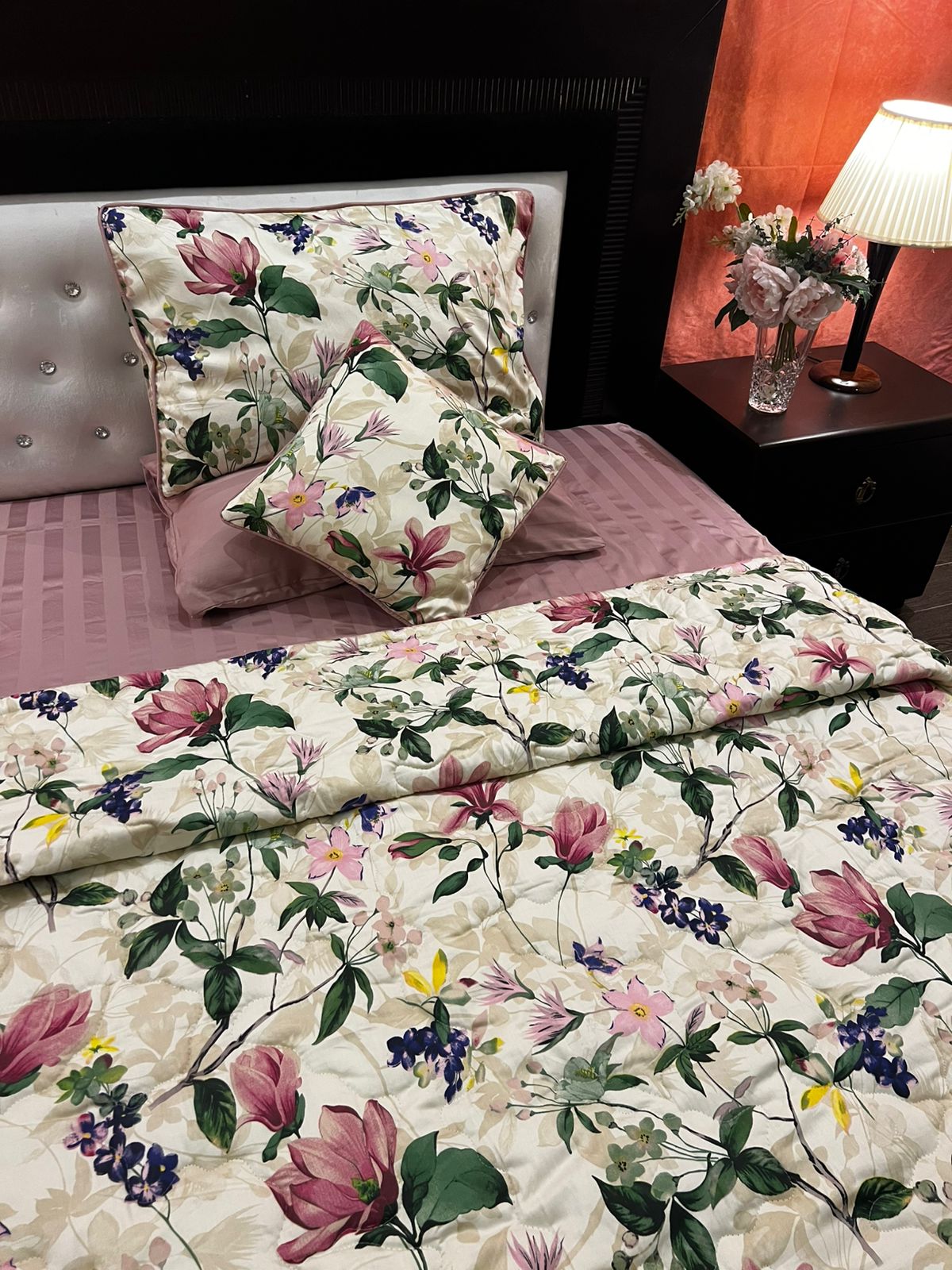 IV645 Luxury Cotton Satin Comforter Set - Light Filling